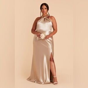 BIRDY GREY - MONICA DRESS
Color: SHINY SATIN NEUTRAL CHAMPAGNE